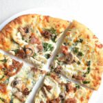 chicken bechamel pizza