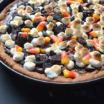 halloween cookie pizza