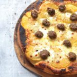 pineapple upside down pizza, Pineapple Upside-Down Pizza recipe, pineapple on pizza